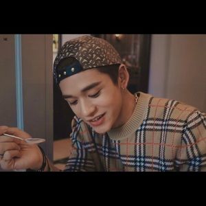 Meet your Posher, Elijah